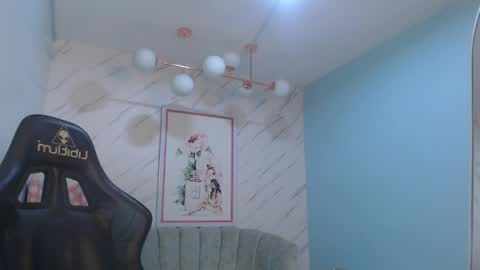 Victoria online show from 04/16/26, 01:56