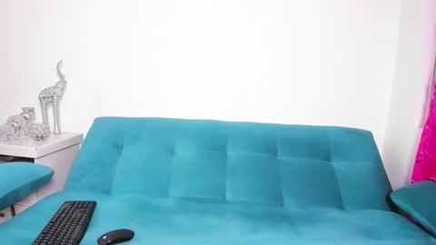 Victoria  online show from 09/13/25, 06:29