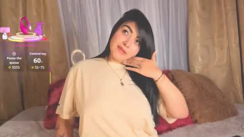 Snapshot of victoria_jonhss chatting on 11/13/25, 10:19 Victoria online show from 11/13/25, 10:19