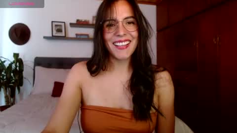 Snapshot of victoria_martelo chatting on 07/02/26, 05:08 VICTORIA MARTELO online show from 07/02/26, 05:08