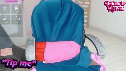 Snapshot of victoria_miler chatting on 12/05/24, 12:41 VICKY online show from 12/05/24, 12:41