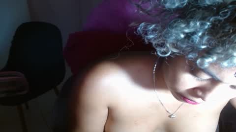 Snapshot of victoria_miler chatting on 12/13/24, 08:15 VICKY online show from 12/13/24, 08:15