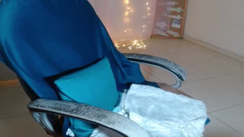 Snapshot of victoria_miler chatting on 01/19/25, 01:53 VICKY online show from 01/19/25, 01:53