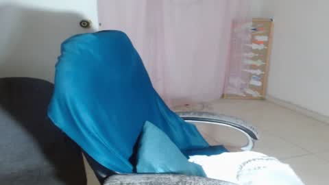 Snapshot of victoria_miler chatting on 01/26/25, 08:45 VICKY online show from 01/26/25, 08:45