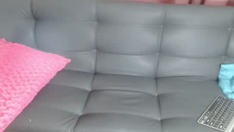 Snapshot of victoria_miler chatting on 02/02/25, 08:35 VICKY online show from 02/02/25, 08:35