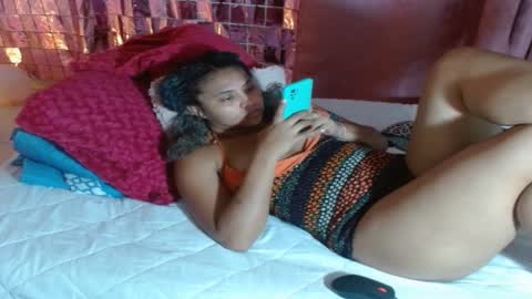 Snapshot of victoria_miler chatting on 02/23/25, 05:12 VICKY online show from 02/23/25, 05:12