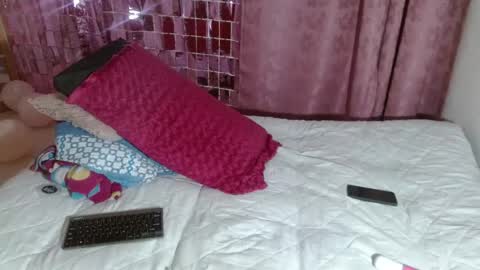 Snapshot of victoria_miler chatting on 02/23/25, 11:47 VICKY online show from 02/23/25, 11:47