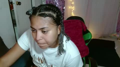 Snapshot of victoria_miler chatting on 09/24/25, 11:19 VICKY online show from 09/24/25, 11:19