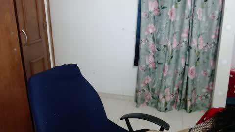 victoria online show from 11/29/25, 03:20