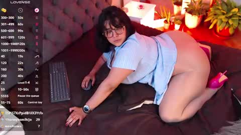 Snapshot of victoria_monteroo chatting on 06/22/26, 03:25 Call me Vic online show from 06/22/26, 03:25