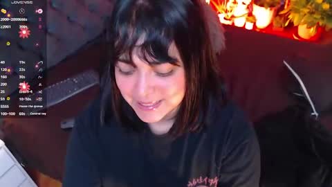 Snapshot of victoria_monteroo chatting on 07/19/26, 12:14 Call me Vic online show from 07/19/26, 12:14