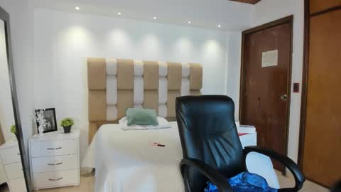 Victoria   Everyday From 1400 to 2130 Col Time online show from 10/12/25, 11:31