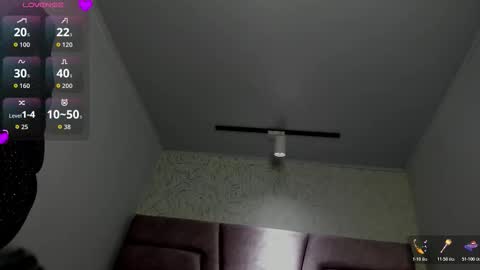 Vicky  online show from 11/25/25, 06:24