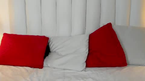 victoria_queen2 online show from 02/21/25, 01:22