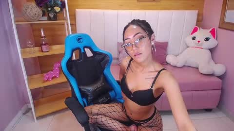 Victoria  online show from 02/14/25, 05:46