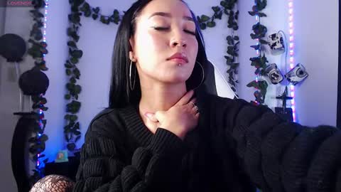 Victoria  online show from 10/04/25, 03:04