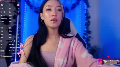 Victoria  online show from 04/17/26, 05:10