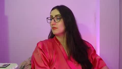 Victoria online show from 03/06/25, 08:48