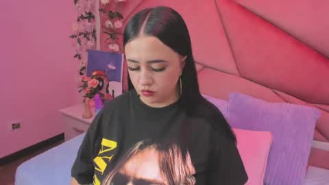 Victoria online show from 09/26/25, 07:51