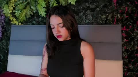 victoriaa2_doll online show from 04/15/26, 11:39