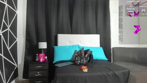 Victoria Zans  online show from 10/04/25, 10:02