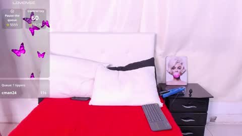 Victoria Zans  online show from 11/30/25, 06:06