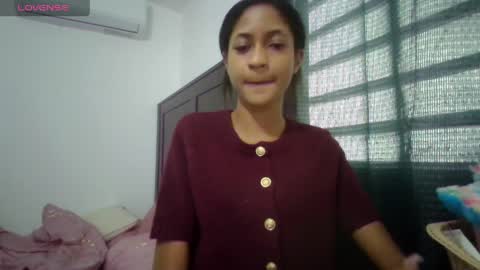 Snapshot of victoriaaa_xxx chatting on 03/31/26, 05:35 Victoria xxx online show from 03/31/26, 05:35