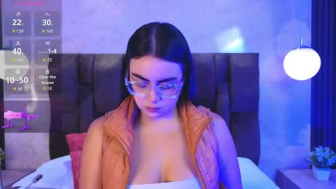 Victoria Andrade online show from 04/20/26, 12:08