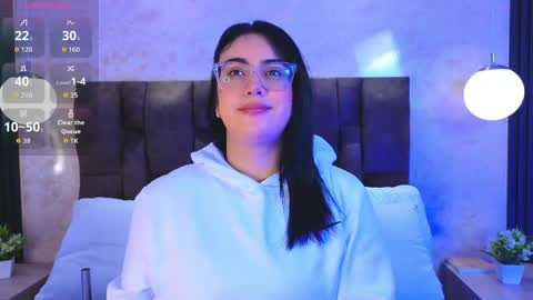 Victoria Andrade online show from 05/26/26, 12:01