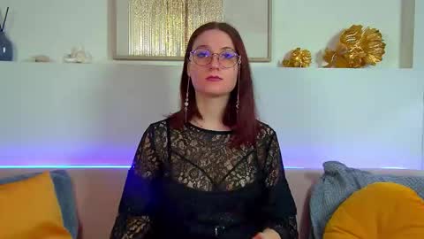 Victoria online show from 10/20/25, 06:25