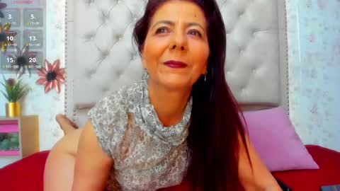 Snapshot of victoriaarousse25 chatting on 02/03/25, 11:58 victoriaarousse online show from 02/03/25, 11:58