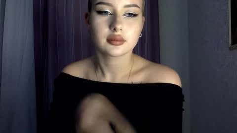 Snapshot of victoriacrystal_ chatting on 09/25/25, 08:12 victoriacrystal_ online show from 09/25/25, 08:12