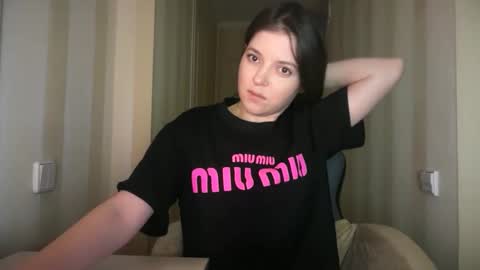 Snapshot of victoriadaily chatting on 12/22/25, 08:17 victoriadaily online show from 12/22/25, 08:17