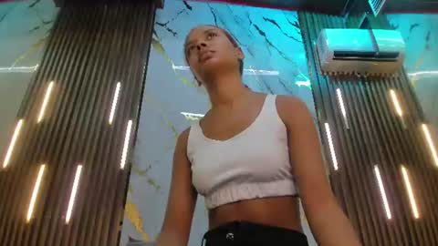 Snapshot of victoriaduarte chatting on 07/18/26, 08:01 Victoria online show from 07/18/26, 08:01