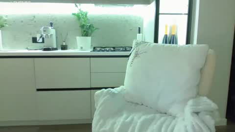 Miss V online show from 06/22/26, 11:46