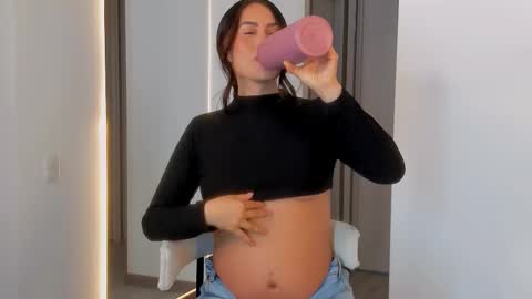 Vcitoria online show from 01/11/26, 12:15