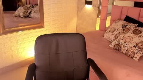 VICTORIA online show from 01/22/25, 10:59