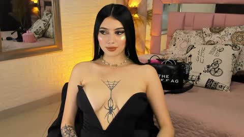 VICTORIA online show from 01/24/25, 07:39