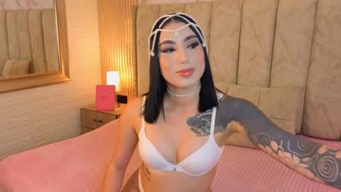 VICTORIA online show from 10/28/25, 08:22