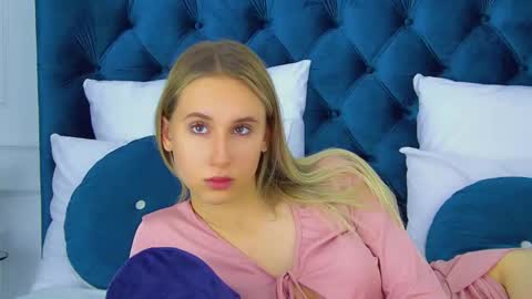 Victoria online show from 09/20/25, 06:36