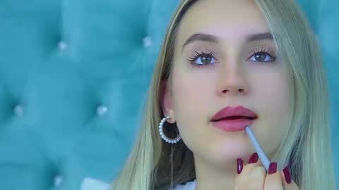 Victoria online show from 10/05/25, 06:34