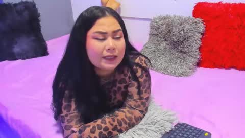 Snapshot of victoriajk chatting on 02/17/26, 12:45 Victoria online show from 02/17/26, 12:45