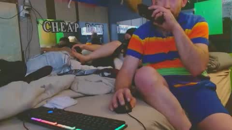 victoriajohn online show from 11/22/25, 10:14