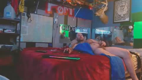 victoriajohn online show from 11/25/25, 09:37