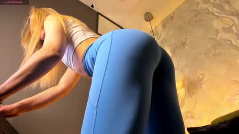 Victoria online show from 03/31/26, 06:47