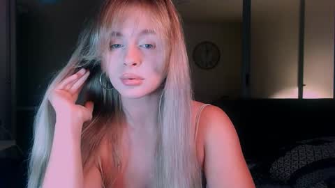 Eva and Victor online show from 10/11/25, 12:04