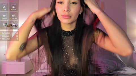 Snapshot of victorianoah_ chatting on 12/17/24, 07:59 Victoria online show from 12/17/24, 07:59