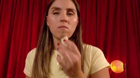 VictoriaNova online show from 04/18/26, 05:50