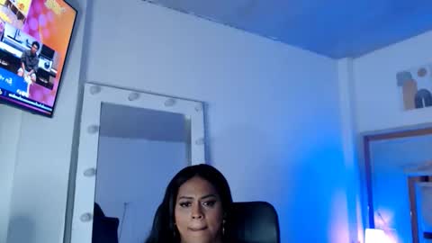 Snapshot of victoriaphillips chatting on 04/16/26, 08:20 ONLYFANS online show from 04/16/26, 08:20