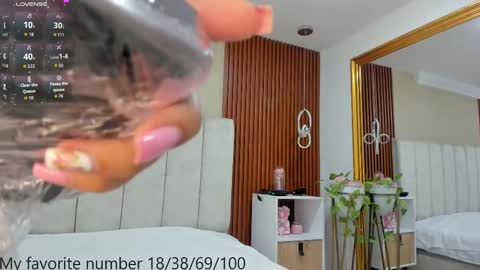 Maria Victoria online show from 09/15/25, 11:21